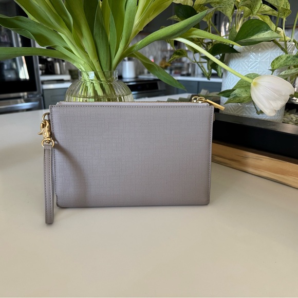 NWT Dagne Dover Essentials Clutch Wallet/Crossbody - Picture 2 of 7